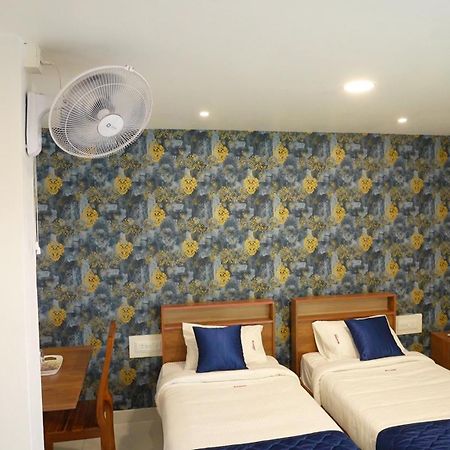 فندق Amsher Suit Lulu Mall Road Kochi المظهر الخارجي الصورة