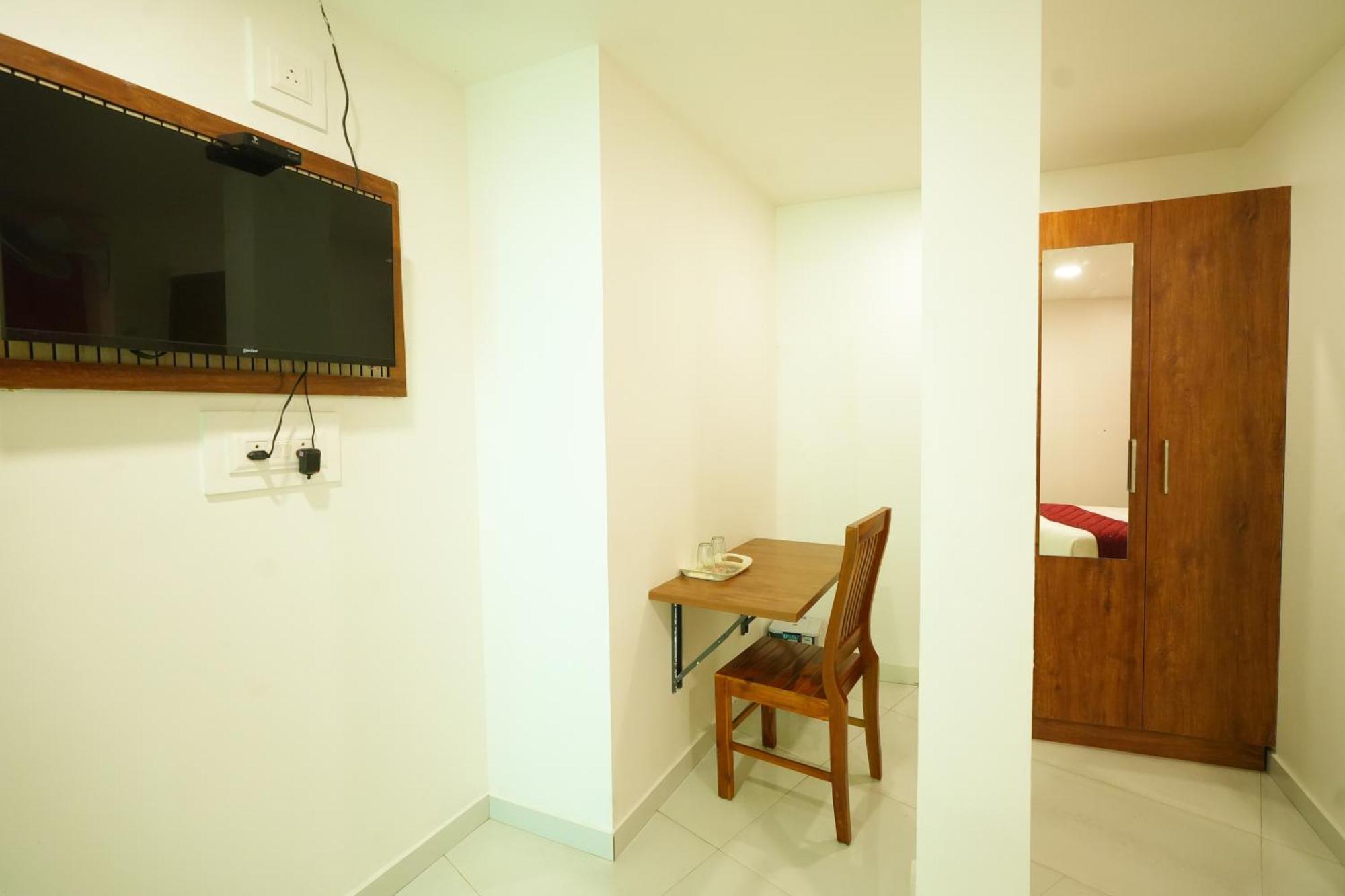 فندق Amsher Suit Lulu Mall Road Kochi المظهر الخارجي الصورة