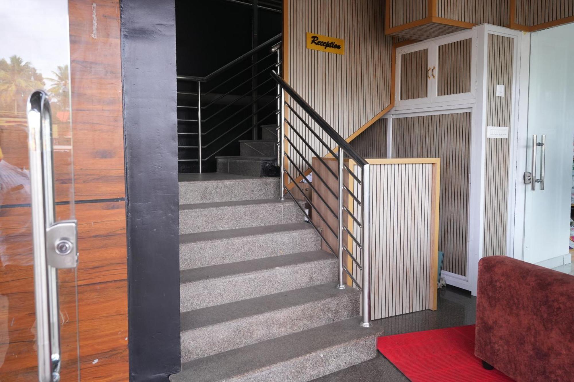فندق Amsher Suit Lulu Mall Road Kochi المظهر الخارجي الصورة