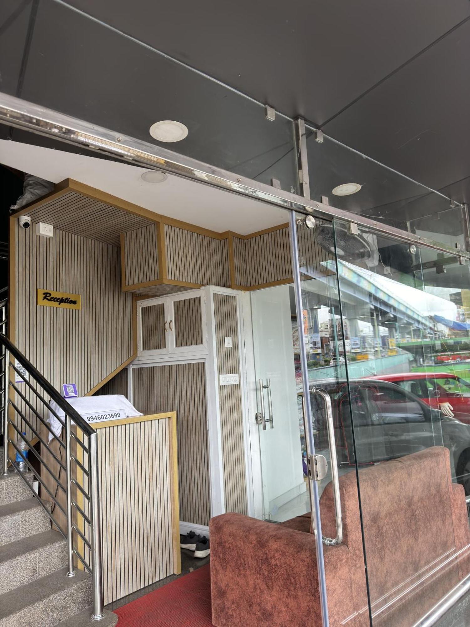 فندق Amsher Suit Lulu Mall Road Kochi المظهر الخارجي الصورة